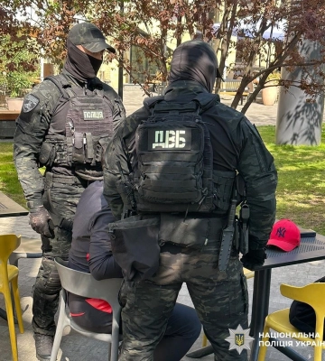 За 15 000 доларів обіцяв звільнити від служби: в Одесі затримали псевдоадвоката