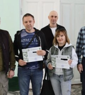У Миколаєві вручили сертифікати учасникам квітневої групи курсу підготовки до національного спротиву