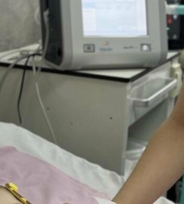 У Львові дівчинці з рідкісною м&#039;язовою дистрофією медики допомогли подолати важку пневмонію