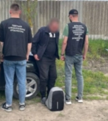 У Білгород-Дністровському районі затримали чоловіка за спробу дати хабар прикордоннику