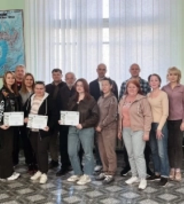 У Миколаєві вручили сертифікати учасникам курсу підготовки до національного спротиву