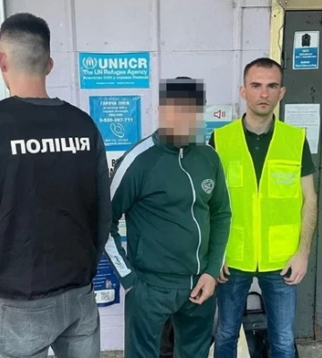 Раніше судимого іноземця-нелегала виявили в Черкасах