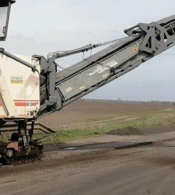 На Полтавщині відновили 70 тис. м² дорожнього покриття. Бригади фахівців працювали у дев'яти громадах На Полтавщині відновили 70 тис. м² дорожнього покриття. Бригади фахівців працювали у дев'яти громадах