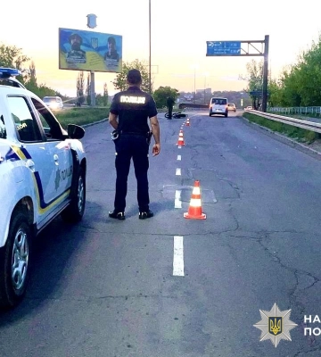Поліція Миколаївщини просить допомоги у розслідуванні ДТП, в якій постраждала 16-річна дівчина. ФОТО