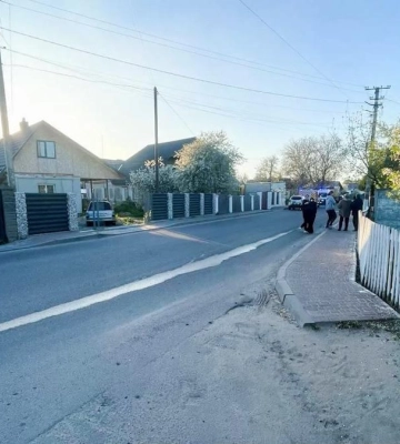 «Рівне – місто Героїв»: на фасаді спецкомбінату відкрили пам’ятну дошку на честь захисника Олега Федорова