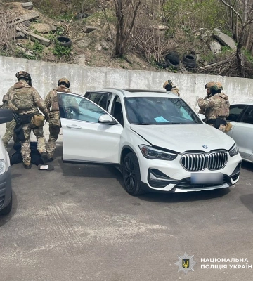 $50 000 за перетин державного кордону: у Києві затримали організатора схеми