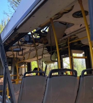 Удар по автобусу в Марганце: раненых снова стало больше