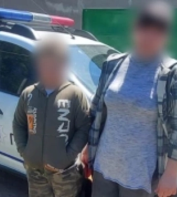 Поліція розшукала зниклих хлопців із Білгорода-Дністровського: один загрався у покинутому авто, інший — на цвинтарі