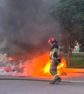 В Ужгороді біля Велмарта горів автомобіль