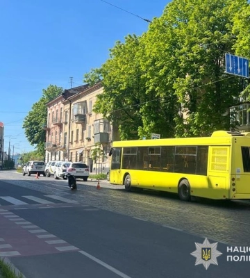 У Львові маршрутка збила пішохідку, також постраждали дві пасажирки автобуса
