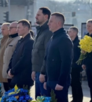 У Рівному відкрили дошку пам`яті комунальнику, який загинув на Луганщині