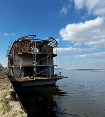 На Київщині покажуть танцювальний перформанс "Дрімота" про неможливість материнства під час війни На Київщині покажуть танцювальний перформанс "Дрімота" про неможливість материнства під час війни