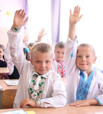 Вивчення російської мови у школах підтримують майже 40% українців – опитування