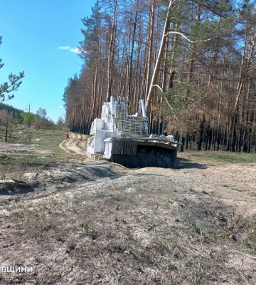 У Харківській області підірвалася машина розмінування Komatsu 