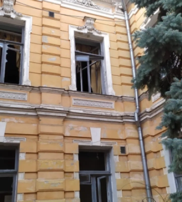 У Києві оцифрували документи будівлі Національної спілки письменників, пошкодженої після атаки РФ