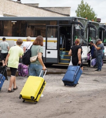 Принудительным способом: в некоторых селах Днепропетровской области объявили эвакуацию населения
