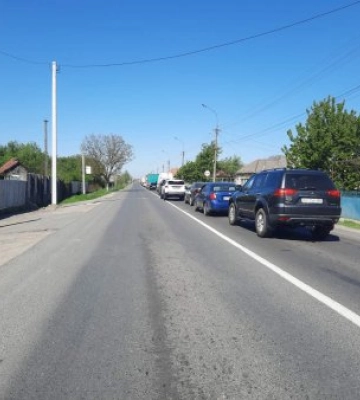 Величезний затор у селі Ракошино через ремонт дороги на трасі Мукачево – Ужгород