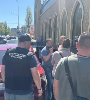 В Одесі викрито псевдоадвоката, який за гроші пропонував «клієнтові» зняття з військового обліку