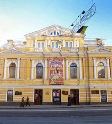 Чому не бронюють працівників театрів у Харкові — пояснення ХОВА