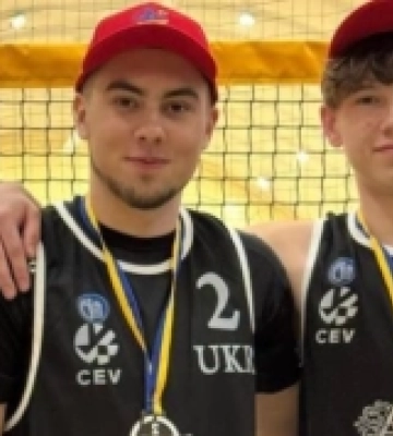 Спортсмени з Рівненщини стали віцечемпіонами України з пляжного волейболу серед юнаків та дівчат до 19 років