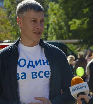 Ільюк після скарг городян запропонував готувати питання в комісіях, а не розглядати по одному на сесії: «Є у депутатів питання - працюйте в комісіях!»