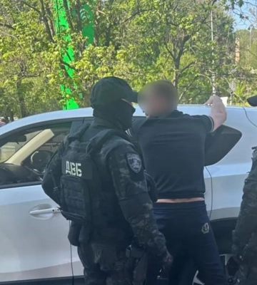За $5 тис. обіцяв влаштувати на службу в ГУР МО: поліція у Києві затримала чоловіка. ФОТОрепортаж