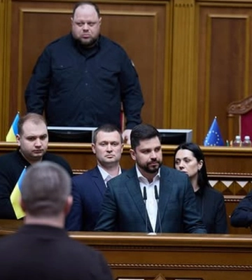 Що в кишенях влади: скільки отримують і що мають народні депутати з Сумщини? Що в кишенях влади: скільки отримують і що мають народні депутати з Сумщини?