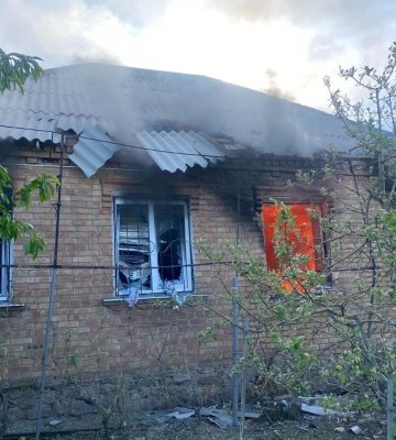 Постраждали четверо людей: протягом дня агресор бив по Нікопольщині FPV-дронами