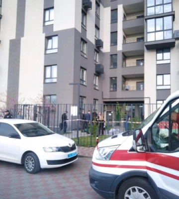 Трагедія у Львові: з балкона на 16 поверсі випали двоє підлітків. Діти загинули