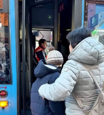 Збій у Дніпрі: чому неможливо заплатити в транспорті і що робити