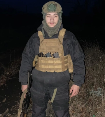 «На Щиті» востаннє додому повернувся 26-річний Герой з Волині Дмитро Слюсар «На Щиті» востаннє додому повернувся 26-річний Герой з Волині Дмитро Слюсар