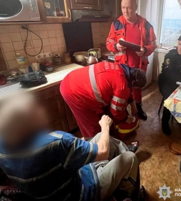 Поліція в Харкові заборонила синові спілкуватися з батьком