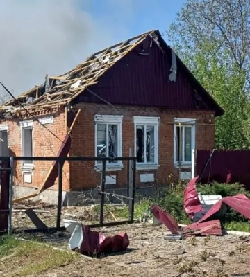 Окупанти завдали авіаударів по місту в Донецькій області: загинув чоловік та постраждала жінка