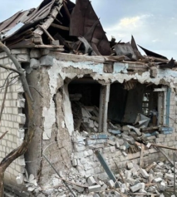 Зранку 30 квітня росіяни вдарили дронами по Південному на Харківщині: у трьох людей — гострий шок