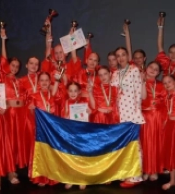 Надбужанські танцюристи підкорили Рим: золотий успіх «Плеяди» на світовій сцені Надбужанські танцюристи підкорили Рим: золотий успіх «Плеяди» на світовій сцені