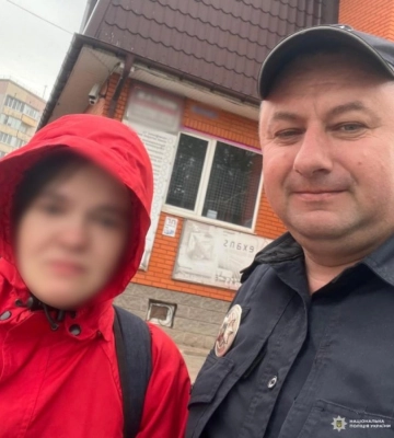 Пішла з дому, бо хоче проживати самостійно: у Костополі розшукали 19-річну дівчину