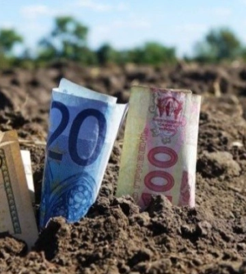 Купив у Рівному пожежний резервуар на Соборній - і хотів викупити землю поруч, площею більше у 100 разів