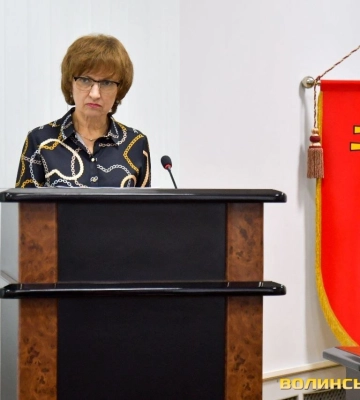 У Луцьку маршрутка знесла легковик, що розвертався поперек дороги (відео)