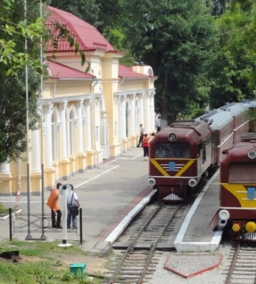 В Днепре откроют сезон на детской железной дороге: когда запустят первые поезда