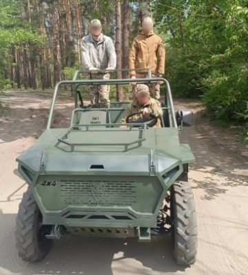Депутат Закарпатської облради Володимир Чубірко привітав прикордонників та передав їм важливу допомогу
