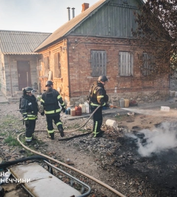 Росіяни «шахедами» завдали ударів по шахті у Добропіллі: є поранена