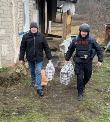 В громадах в зонах активных боевых действий в Донецкой области остаются 28 тысяч жителей, среди них 193 ребенка - ОВА