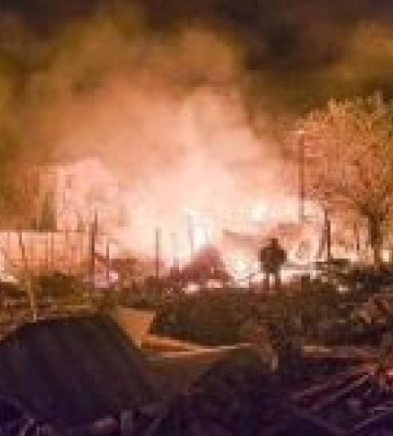 Зранку 30 квітня росіяни вдарили дронами по Південному на Харківщині: у трьох людей — гострий шок
