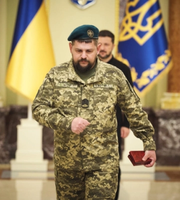 Президент Зеленський нагородив прикордонний загін з Чернівців