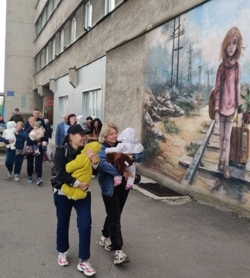 Найменшому малюку - 3 місяці: до Рівненщини евакуювали дітей з Миколаївщини