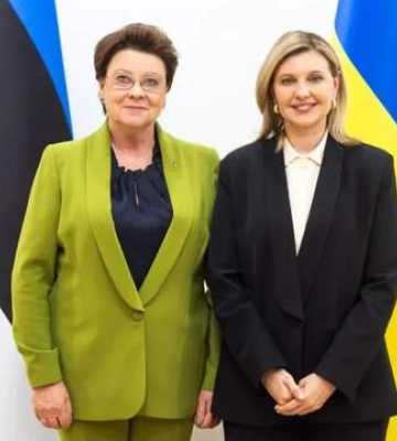 У чорному діловому костюмі: Олена Зеленська відвідала Житомирщину разом з першою леді Естонії