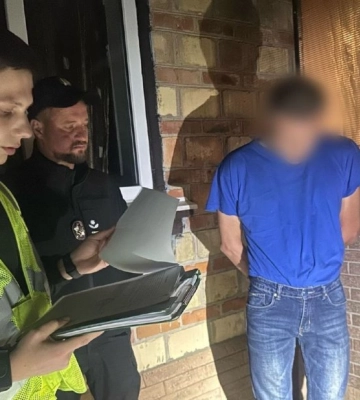 На Київщині затримали таксиста, який намагався викрасти 6-річну дівчинку