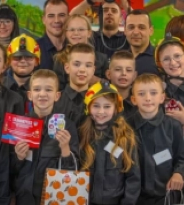 У Луцьку рятувальники провели урок для дітей у новому інтерактивному класі безпеки