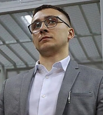 Стерненка прооперували після замаху: куля пройшла навиліт
