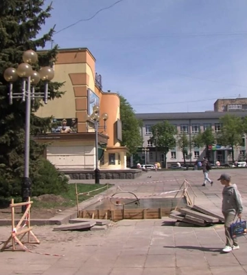 У центрі Рівного будують платний туалет
